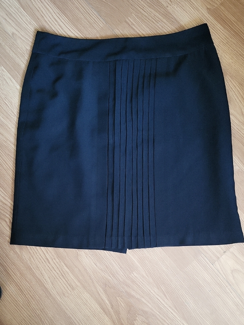 Classic Black Pleated Front Women's Skirt Xl